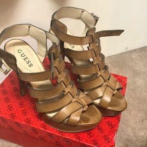 Guess Leather Strap Heels Brown ||. Size 8M